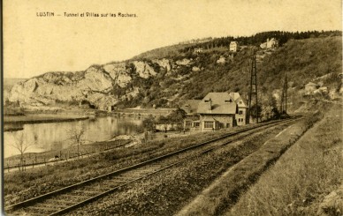 Lustin tunnel et villas.jpg
